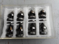 8 pointes de découplage  pour enceintes Hifi de belle qualite