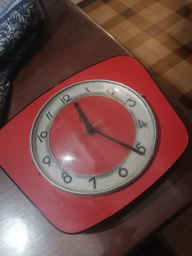 Pendule rouge formica - rouge, 1960
