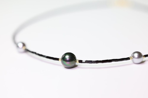 Collier perle rocaille - en,