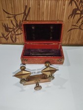 Horlogerie Ancien outil  compas aux engrenages en Bronze Pr 60