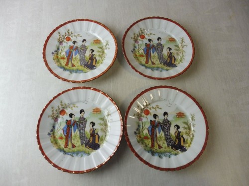 Lot petites assiettes - 4,