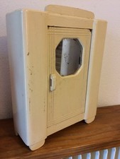 ANCIENNE ARMOIRE DE POUPEE EN BOIS AVEC MIROIR 