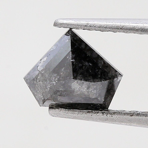 Diamant naturel noir fancy - naturel,