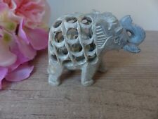 Figurine Eléphant en pierre sculpté à la main Undercut Vintage, Artisanat d'Art