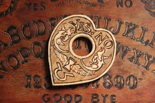 Goutte pour planche ouija fait