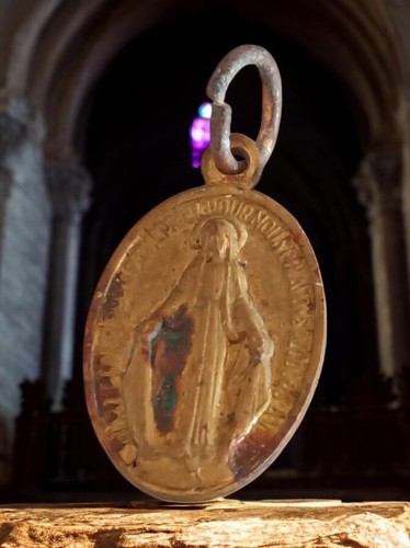 Médaille religieuse vintage