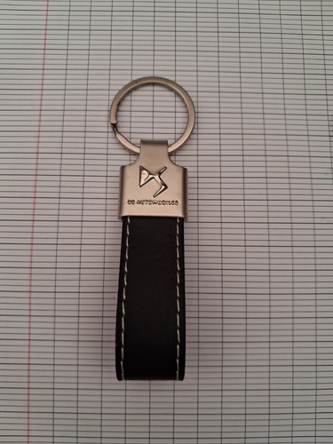 Porte clef - porte, ds