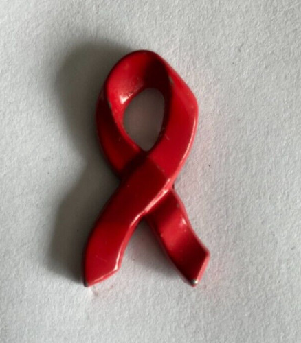 Pin ruban rouge pour - 53,