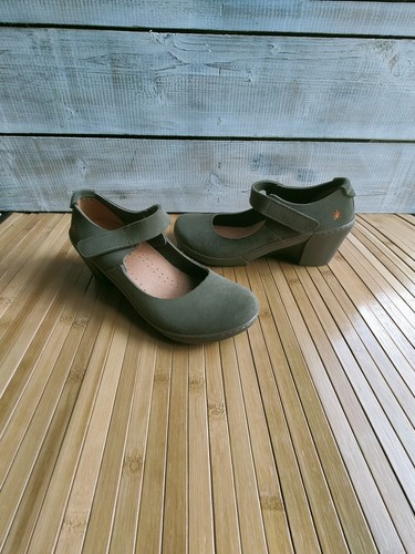 Chaussures art daim kaki - chaussures,