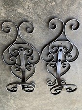 Anciennes patères en fer 