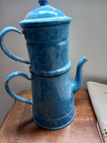 Grande cafetière ancienne - grande,