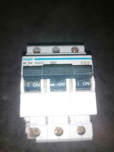 Hager disjoncteur - -, 3p