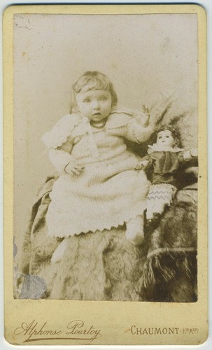 Cdv circa 1880 petite - cdv, fille