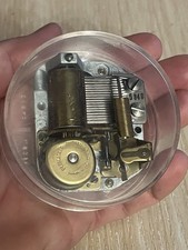 Boîte à Musique Signée