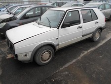 Attache ceinture arriere