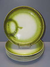 -6 ASSIETTES à décor de