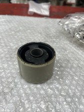 SILENTBLOC MOTEUR 272750 POUR PIAGGIO 125 SR MOTARD / 125 BEVERLY / 125 FLY