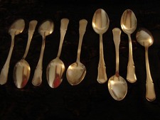 Série de 9 cuillères à