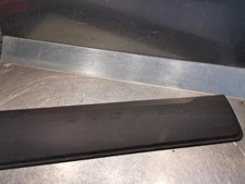 Baguette de porte avant droite DACIA DUSTER 2 PHASE 1 8201700230