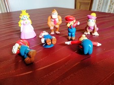 Lot de 7 figurines  Super Mario Bros - Kellogg’s  dont-Donkey Kong  et princess
