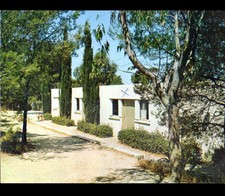 LE PRADET (83) VILLAGE VACANCES , PAVILLONS en 1989