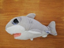 Doudou Peluche SUKI Suki razor Gifts requin Gris Blanc