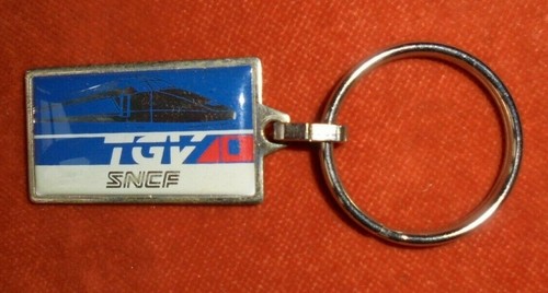 Porte clés key ring v - key, t
