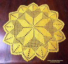 NAPPERON ROND CROCHET SYLVETTE RAISONNIER ARTISANAT FRANCAIS  soleil  40cm***