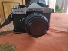 Fujica ST605N 35mm film SLR camera avec Fujinon 55mm bon états 