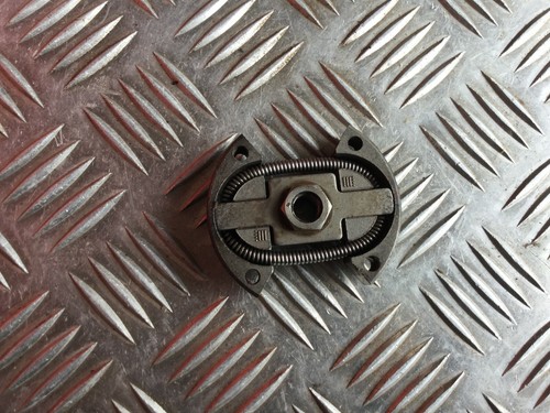 Embrayage pour tronçonneuse - pour,