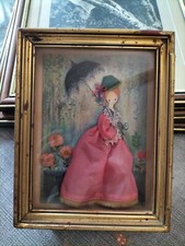 GRAVURE MODE HABILLE avec TISSU et DENTELLE , Poupée De peynet