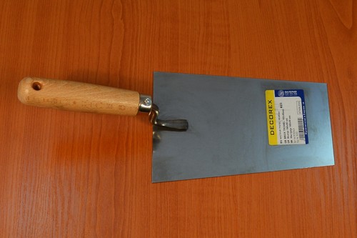 Truelle trapèze acier
