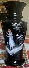 Beau vase en verre émaillé