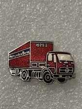 Pin’s Camion Mercedes Benz