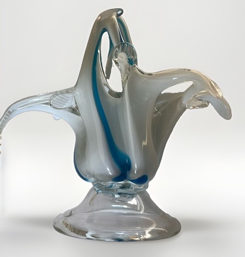 Vase sur pied - , en