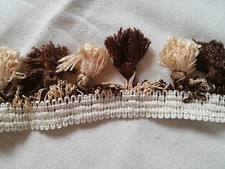 Galon avec pompons, aspect tapisserie : 1,10 mètre