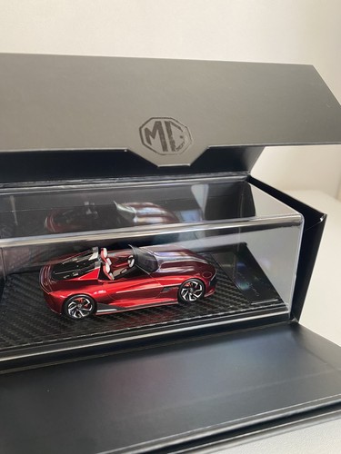 Petite voiture modèle réduit - petite,