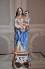 VIERGE D'ACCOUCHEE EN FAIENCE