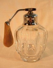 Ancien flacon vaporisateur de