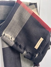“Burberry Scarf Check