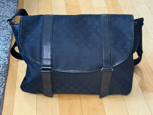 Authentic gucci black - authentic,