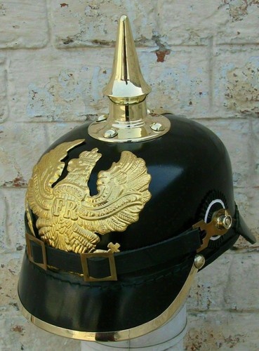Casque cuir prussien - cuir,