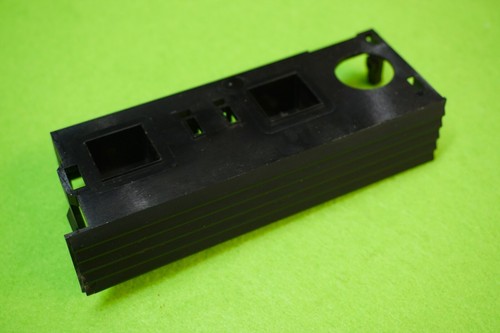 Right plastic trim nakamichi - right,
