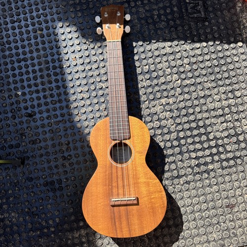 Martin c1k uke concert - martin, koa