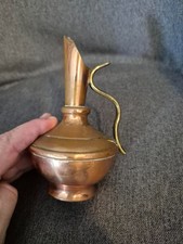 Amphore / vase avec anse