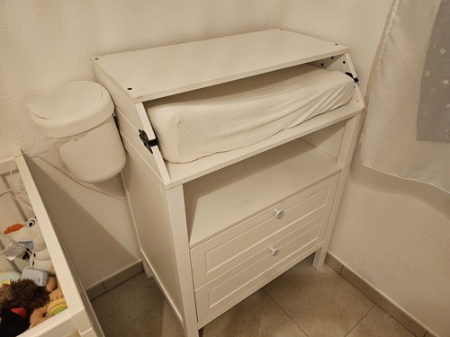 Table langer commode avec - à,