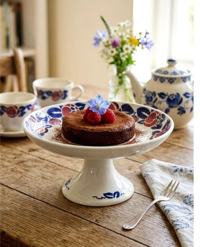 Plat gâteau sur pied - gâteau,