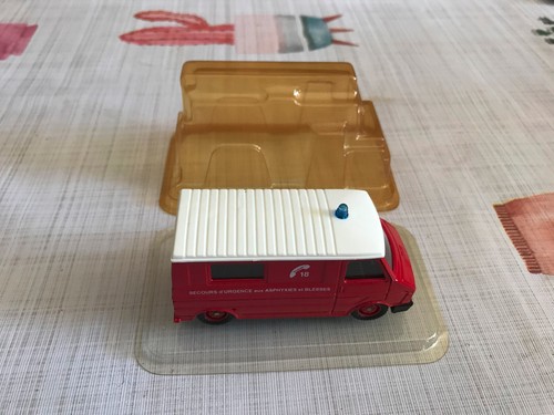 Voiture miniature pompiers - voiture,