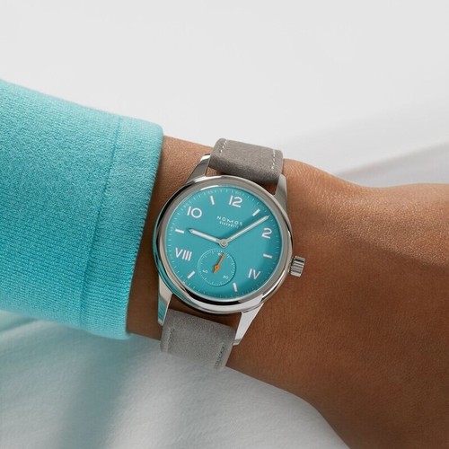 Nomos glashütte club - nomos,