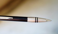 MAGNIFIQUE  STYLO BILLE MONTBLANC STARWALKER - FINITION DOUE FINITION PLATINE